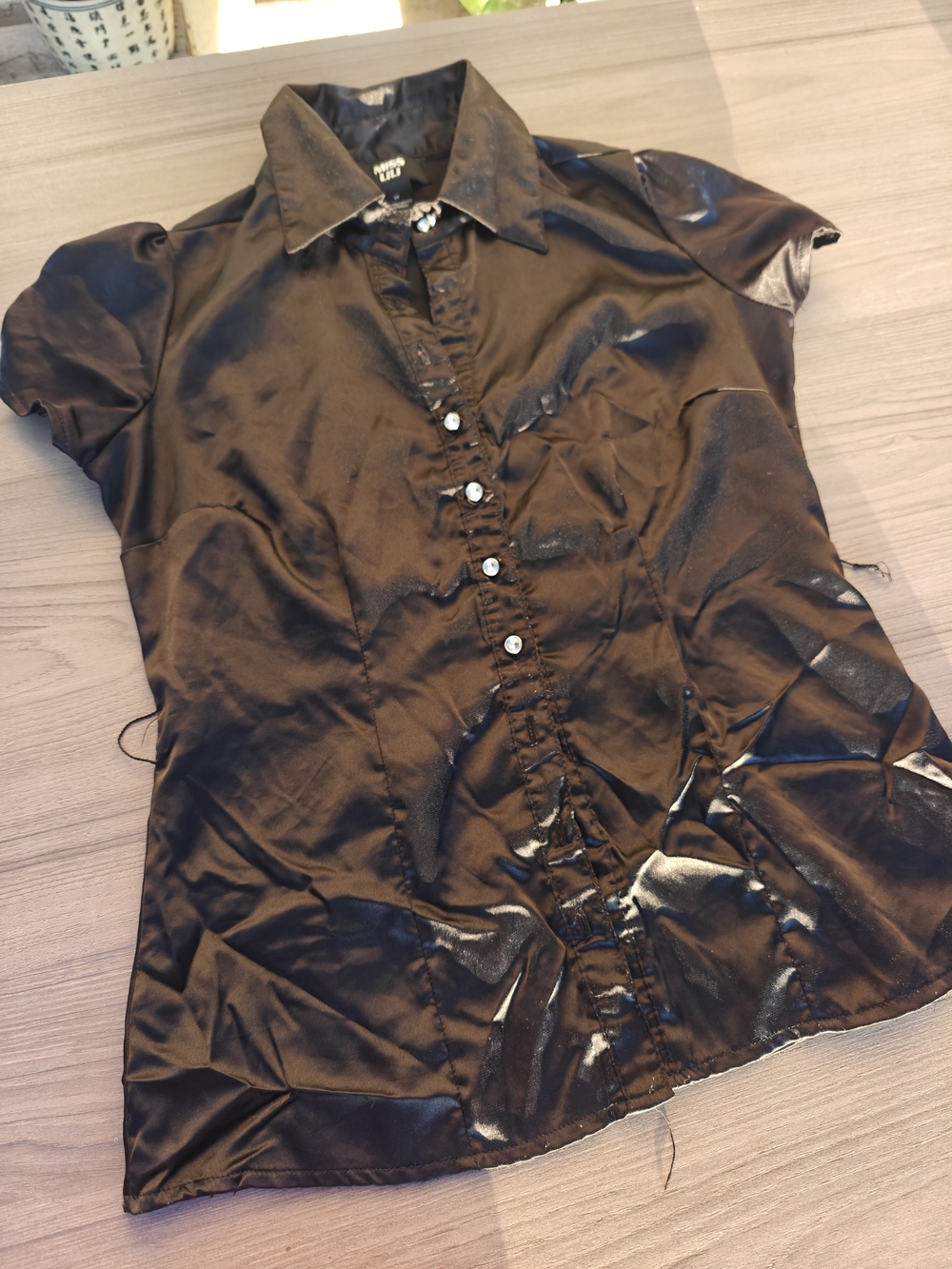 Vintage Y2K MISS LILI Black Satin Short Sleeve Button Up Shirt Gem Buttons